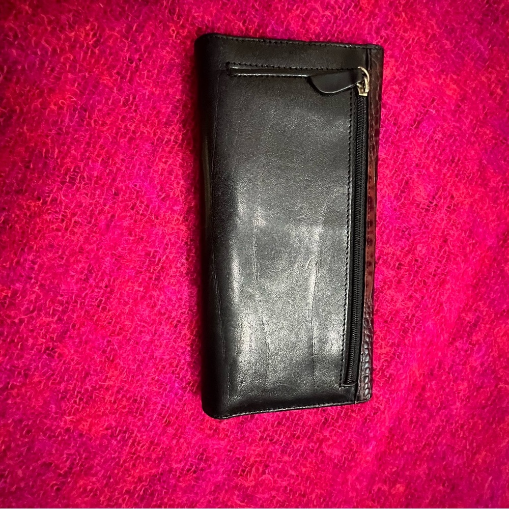 Brahmin Vintage Brown Croc Embossed Leather Tri-Fold Wallet & Checkbook Cover - Picture 7 of 9